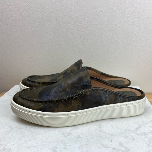 NWOT SOFFT Somers Moc Camo Slip On Sneaker Mules Leather - Picture 3 of 13